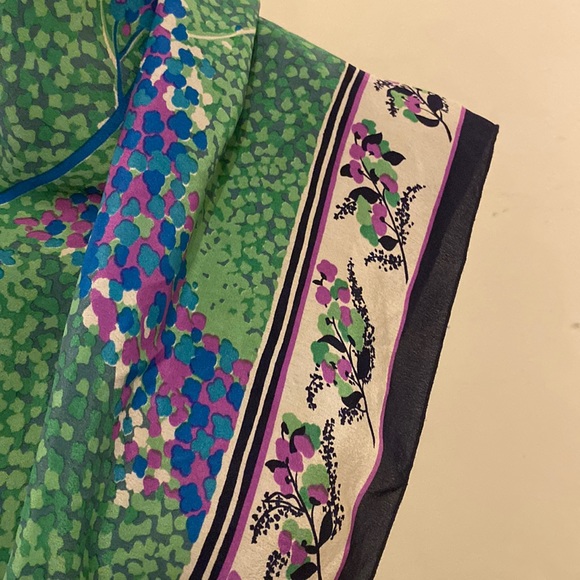 Vintage Pierre Cardin Paris trees square silk scarf - Picture 15 of 17